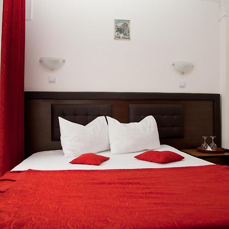 Hotel Metropol Πιτέστι Δωμάτιο φωτογραφία