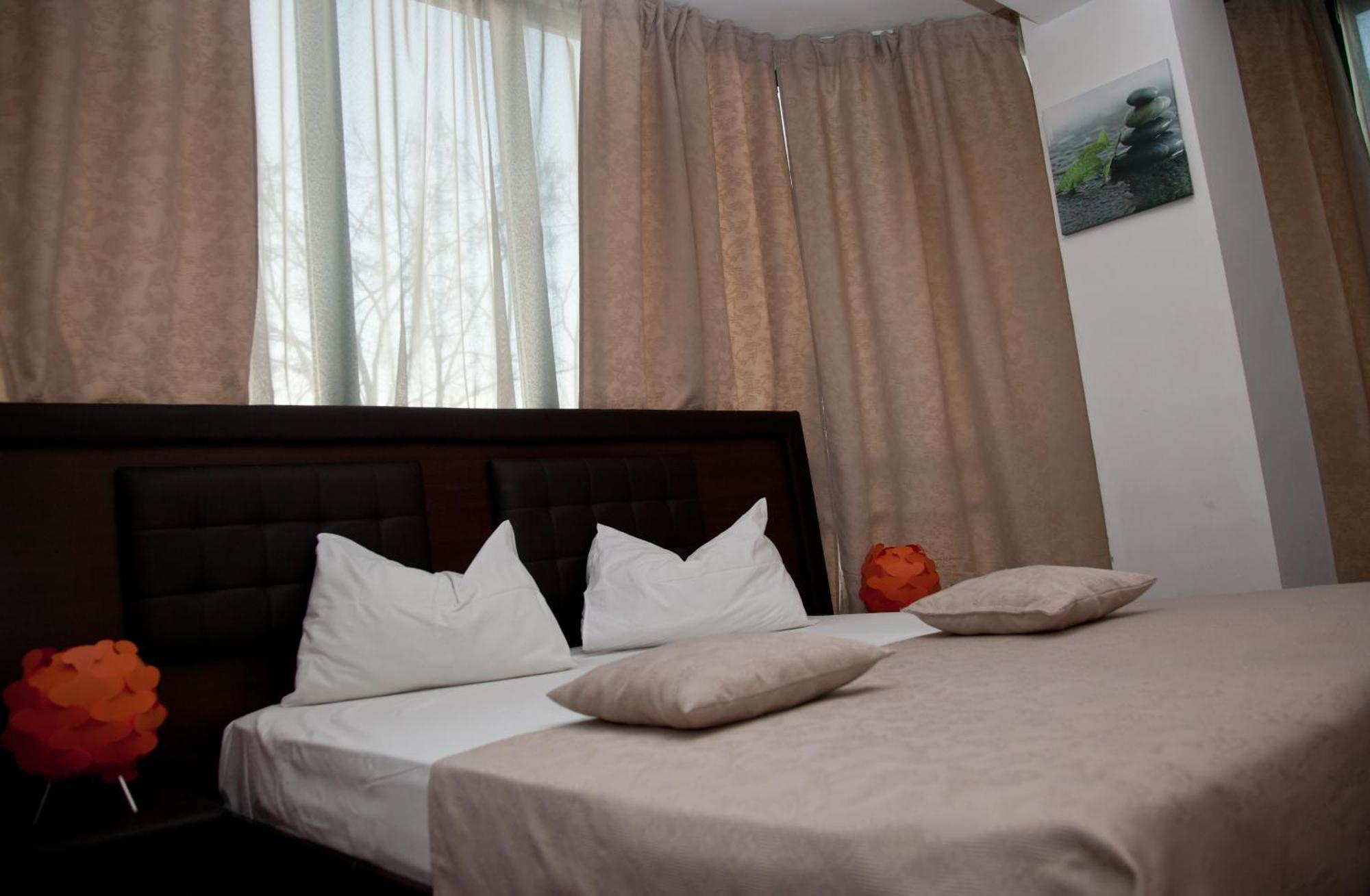 Hotel Metropol Πιτέστι Δωμάτιο φωτογραφία