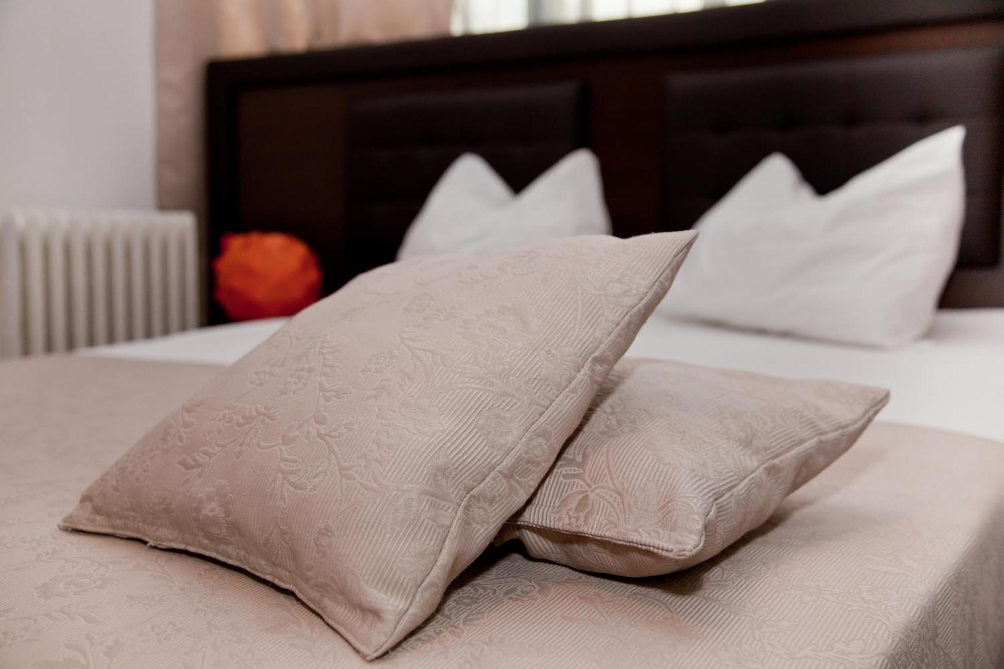 Hotel Metropol Πιτέστι Δωμάτιο φωτογραφία
