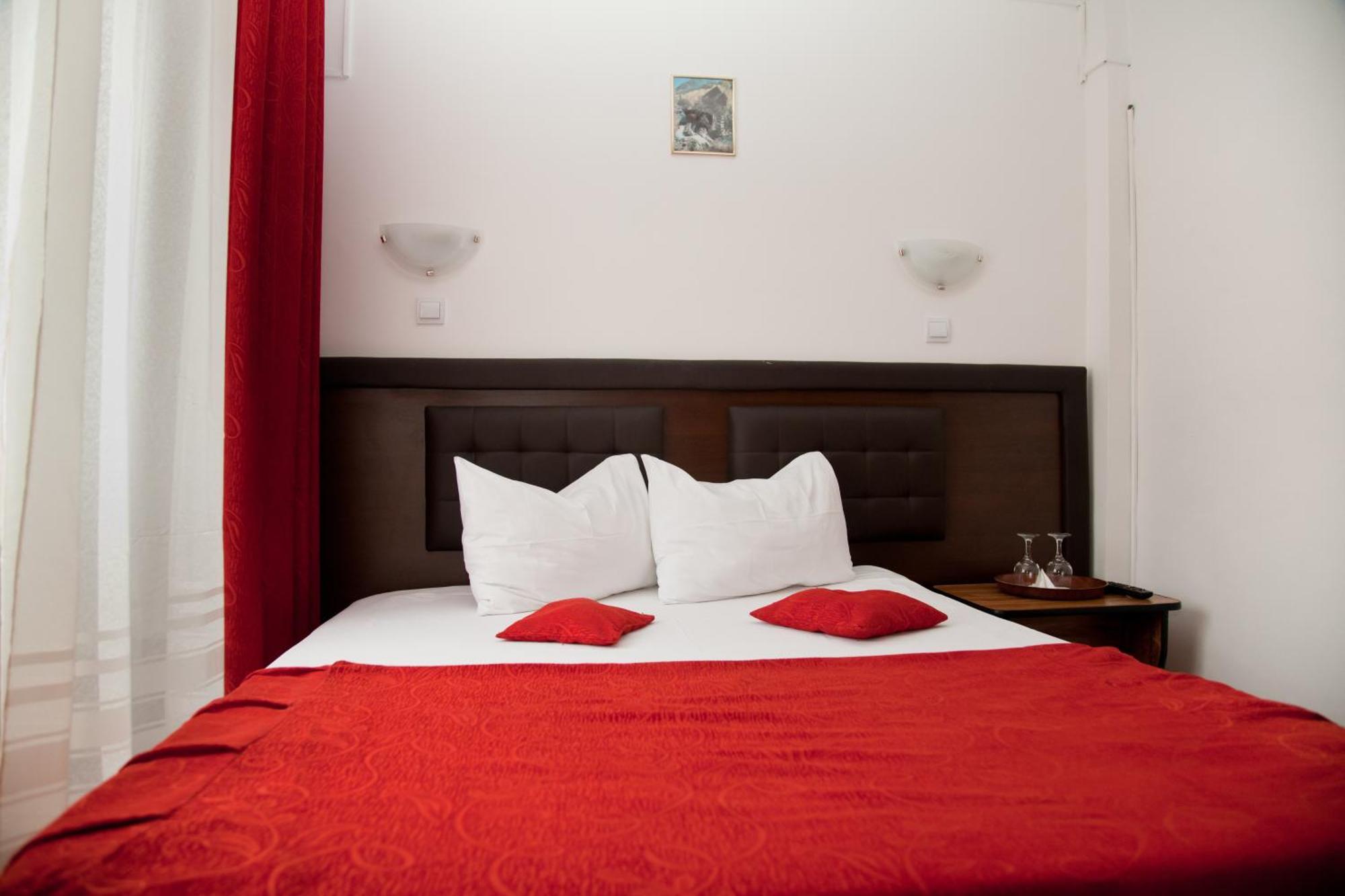 Hotel Metropol Πιτέστι Δωμάτιο φωτογραφία