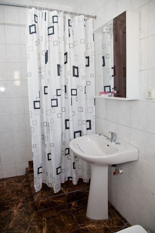 Hotel Metropol Πιτέστι Δωμάτιο φωτογραφία