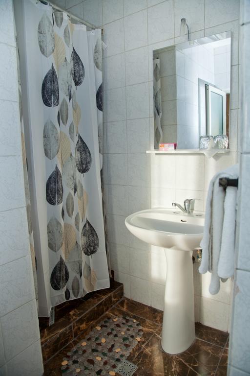 Hotel Metropol Πιτέστι Δωμάτιο φωτογραφία
