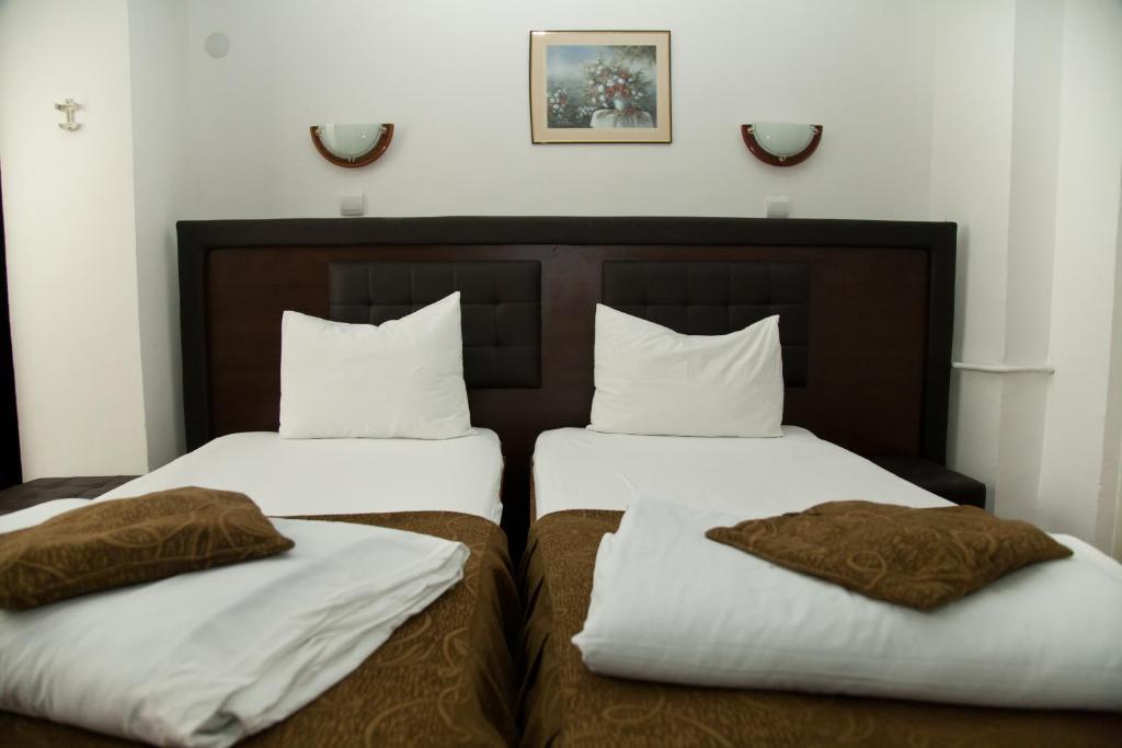 Hotel Metropol Πιτέστι Εξωτερικό φωτογραφία